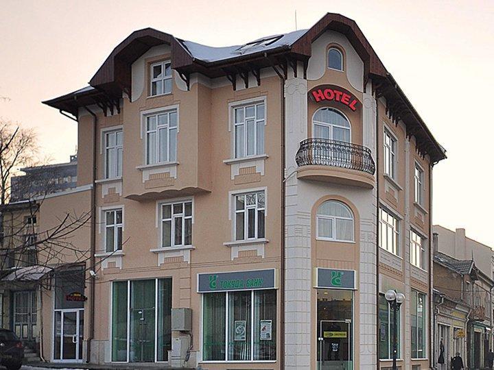 Irish Hotel Szumen Zewnętrze zdjęcie